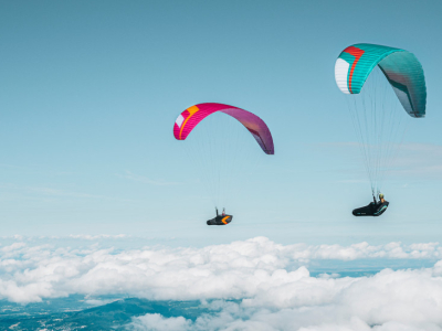 Paraglider rear steering and piloting